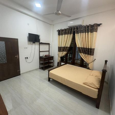 Sns Guest House Galewela Exterior photo